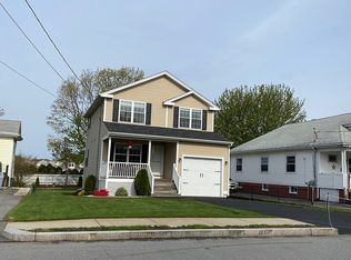 15 Brightridge Ave, East Providence, RI 02914