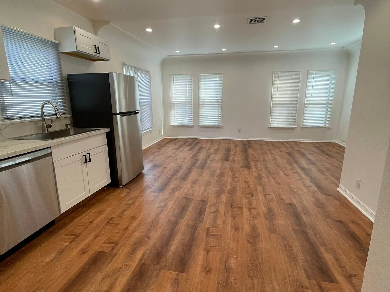 1 bed, 600 sqft, $2,845 — Photo 4