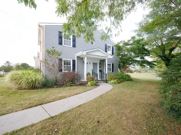 19472 Inlet Ct, Northville, MI 48167