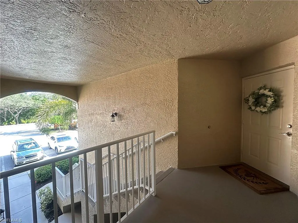 2 bed, 2.0 bath, 1231 sqft, $3,750 — Photo 3