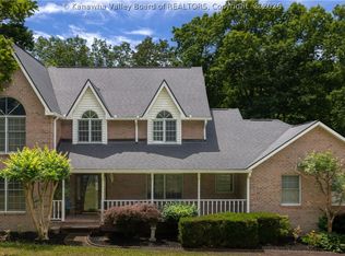 1039 Shawnee Trl, Elkview, WV 25071