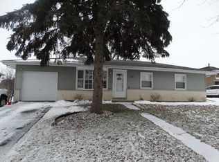 1422 Summit Dr, Lockport, IL 60441