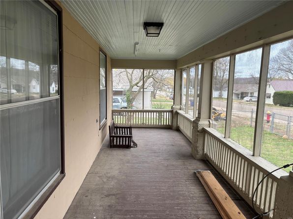 110 N White Oak St, Desloge, MO 63601
