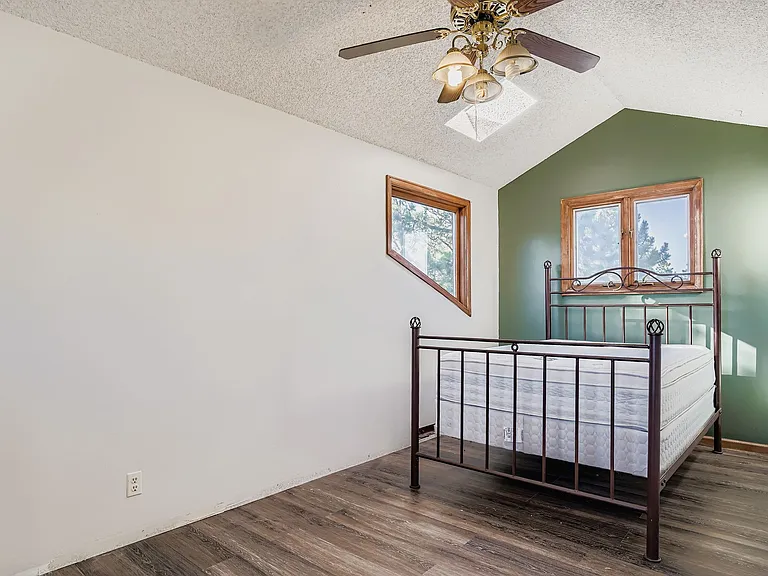 30172 Hilltop Dr — Photo 8