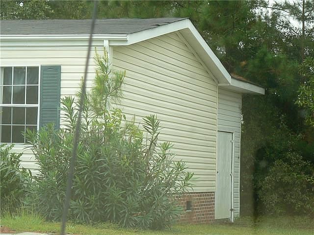 2nd image of 700 Oliver Dr
