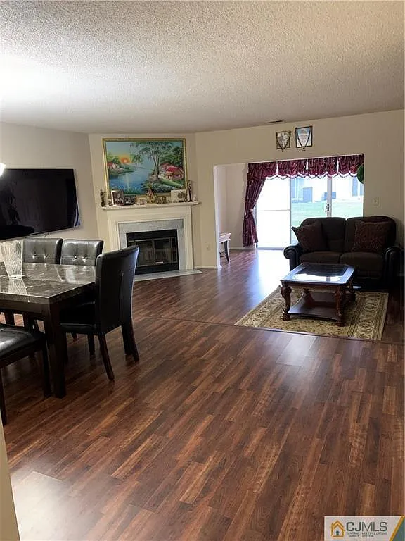 12 Bristol Dr photo 1