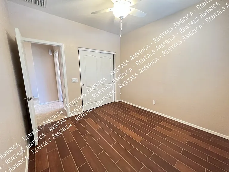 1536 E Fontana Dr — Photo 31