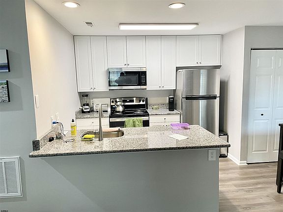 2nd image of 157 Driftwood Ct #246