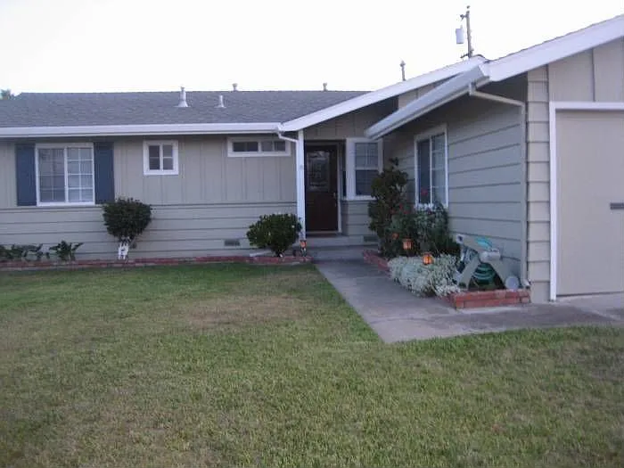 39127 Yosemite Way photo 1