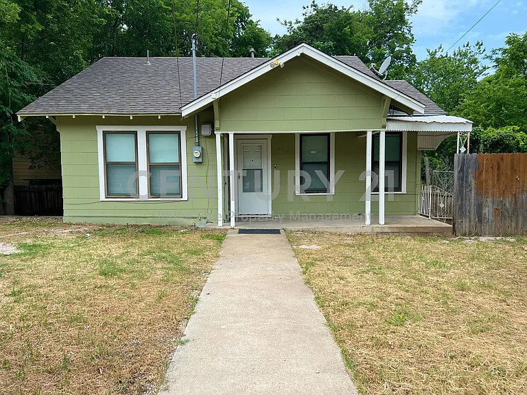 607 Woodbine Ave — Photo 1