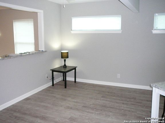 4th image of 703 Olney Dr
