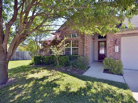 3rd image of 19800 Dornick Hills Ln