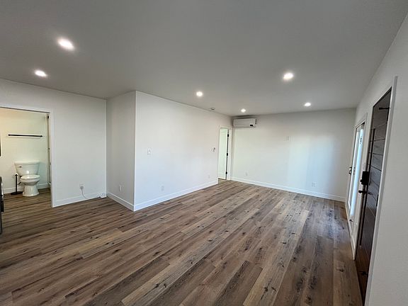 5th image of 1553 Bedford Dr #1/2