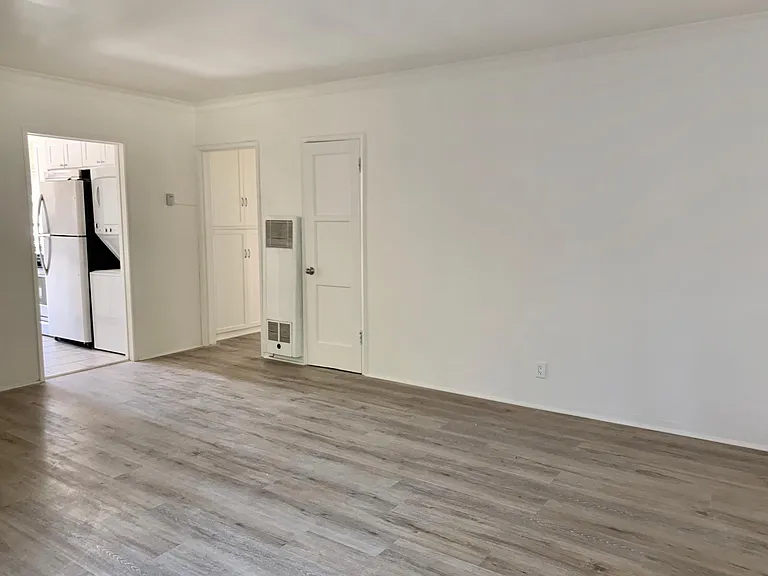 4172 Somerset Dr — Photo 3