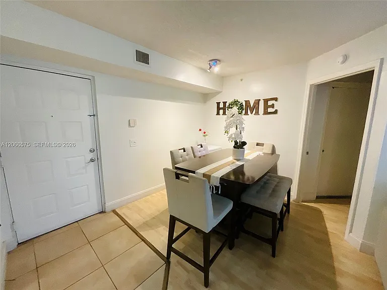420 S Park Rd #108 — Photo 10