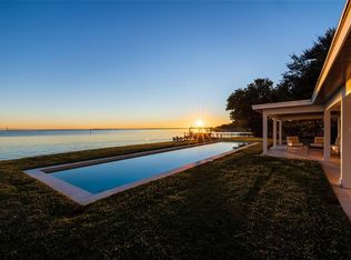 218 Colony Point Rd S, Saint Petersburg, FL 33705