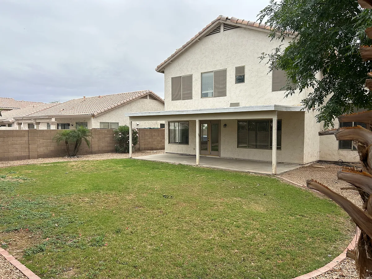 Building Photo - 1120 W Canary Way
