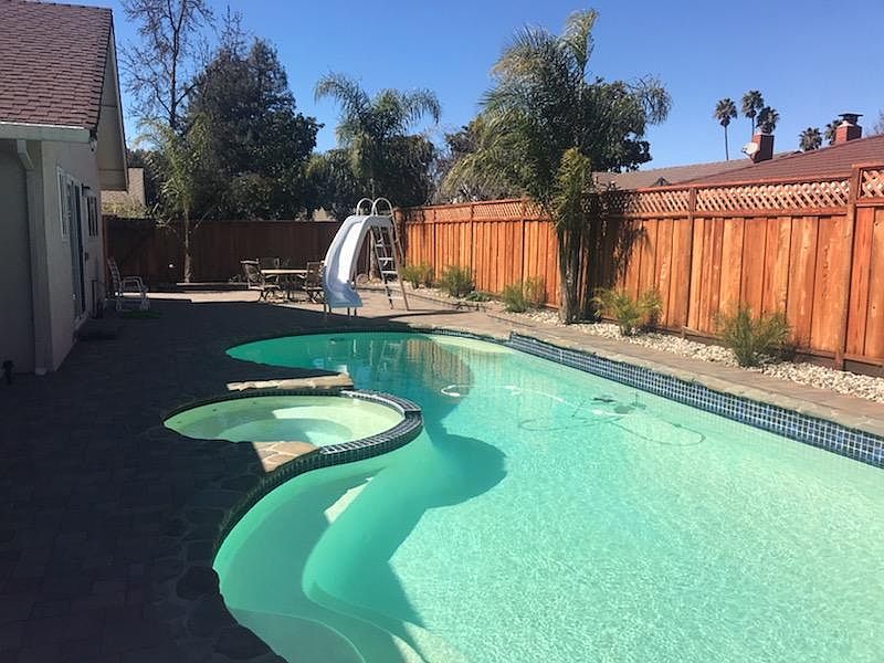 splash in the pool