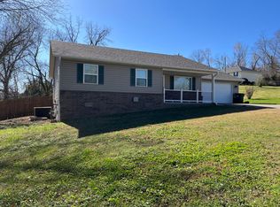 1002 Lake Road Dr, Cassville, MO 65625