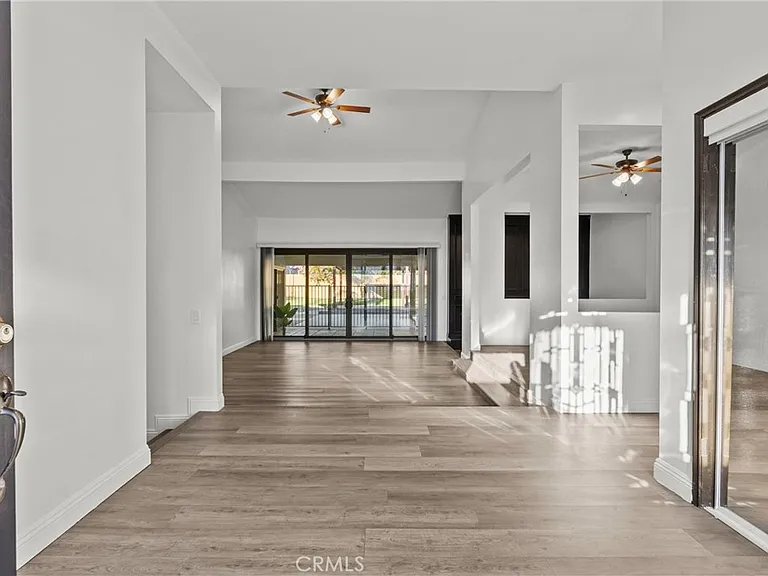 9724 Bothwell Rd — Photo 9