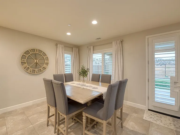 Cabernet Ct — Photo 11