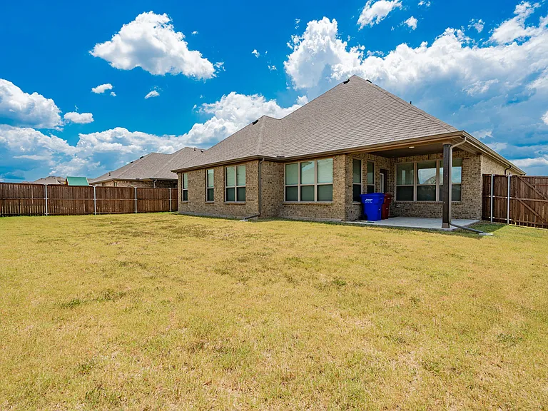 524 Crabapple Dr — Photo 21