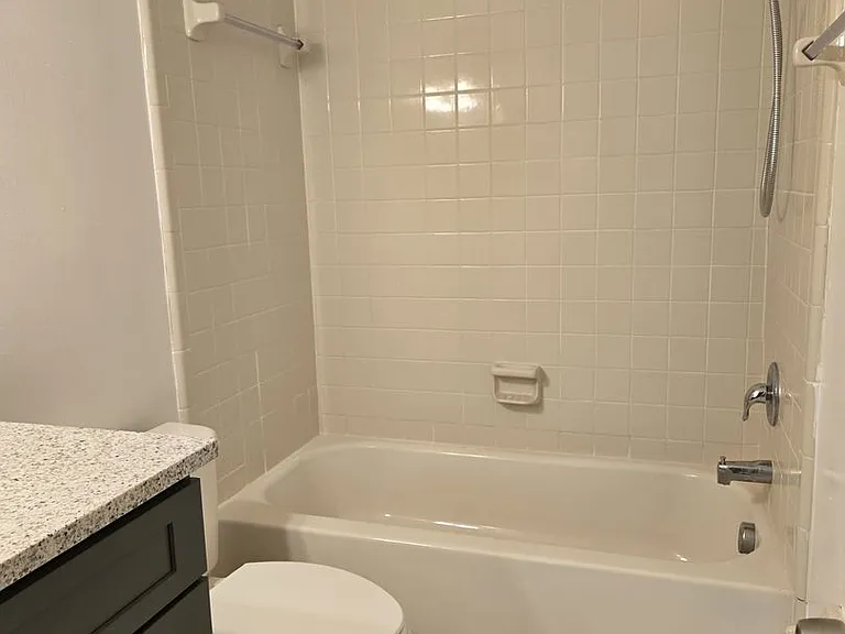 2738 Hunt Club Ln — Photo 15