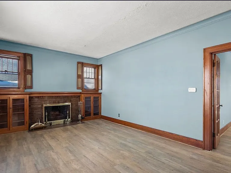 1816 W Callender Ave — Photo 3