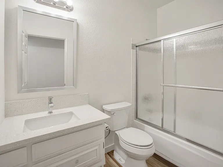 10823 Hortense St — Photo 14