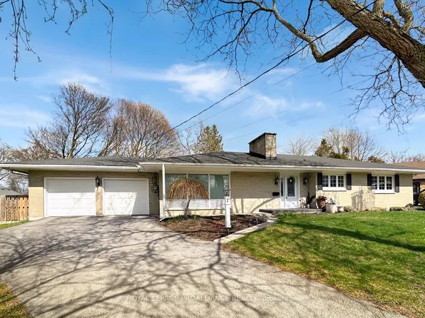 7 Eastwood Park Dr, Belleville, ON K8N 1W3