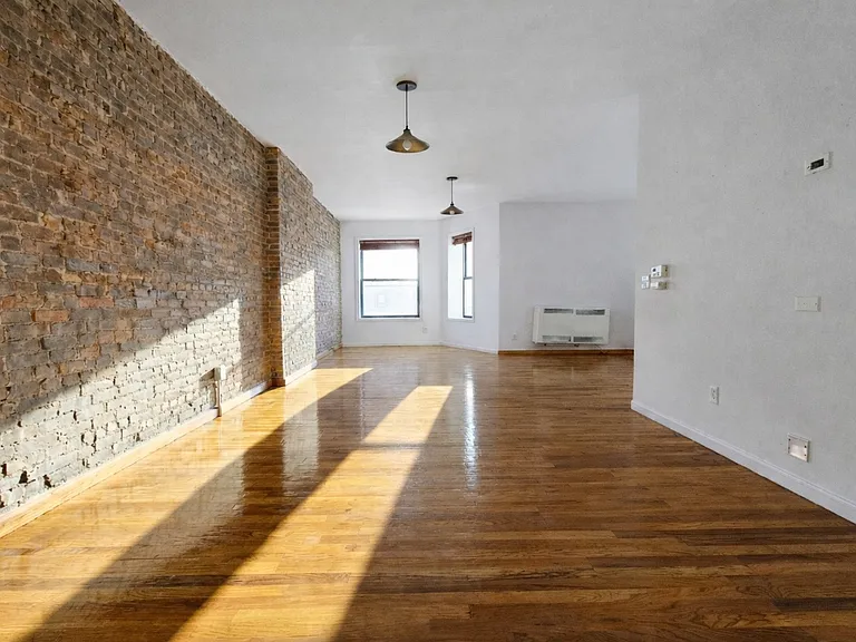 1064 Myrtle Ave #2R — Photo 3