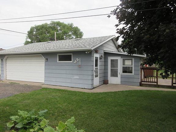 2nd image of 415 21st Ave N