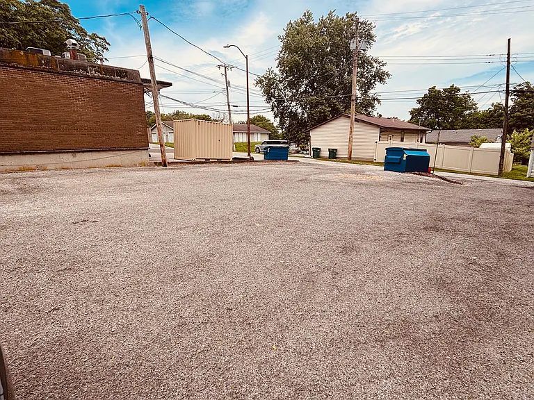205 E Saint Louis St #4 — Photo 10