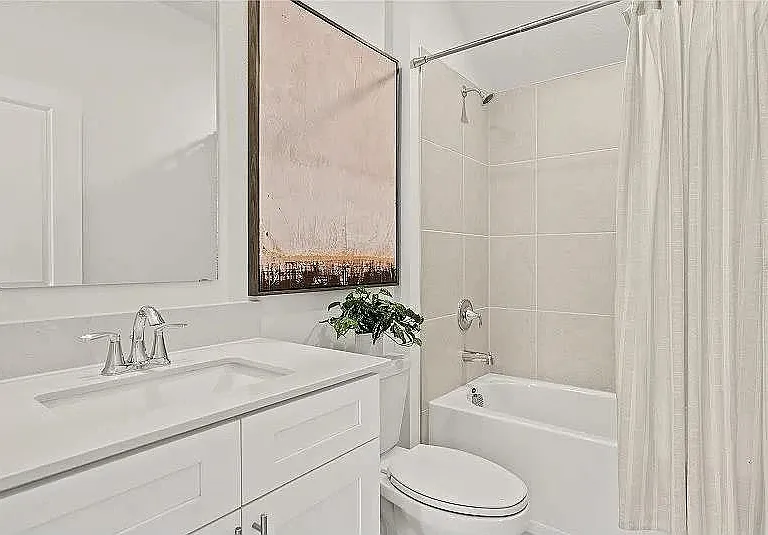 828 Aubey Ln — Photo 10
