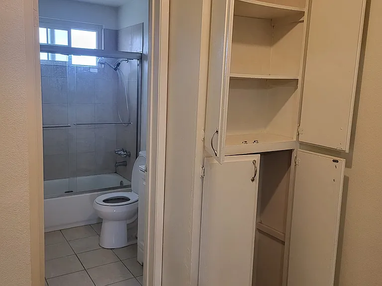 1444 Sanford Ave — Photo 17