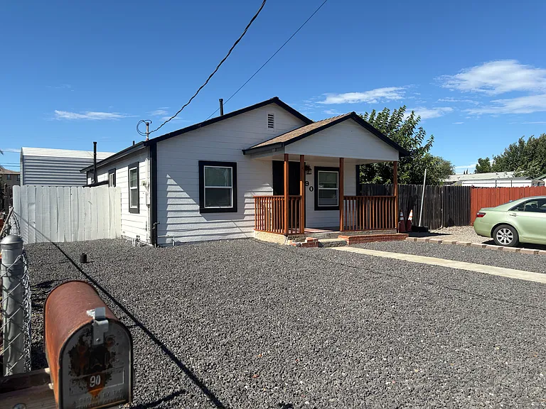90 Malicoat Ave — Photo 16