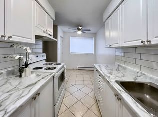 42 Westwood Dr #1012865, Kitchener, ON N2M2K4
