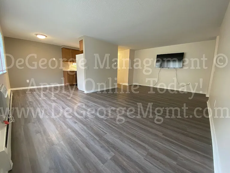 Avalon Apartments — Photo 34