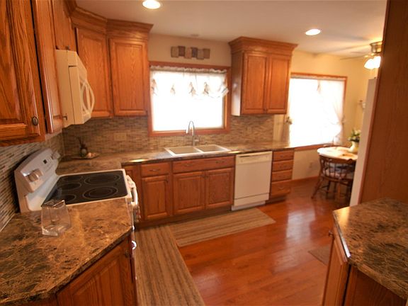 4th image of 952 Pribble Cir Lot 1