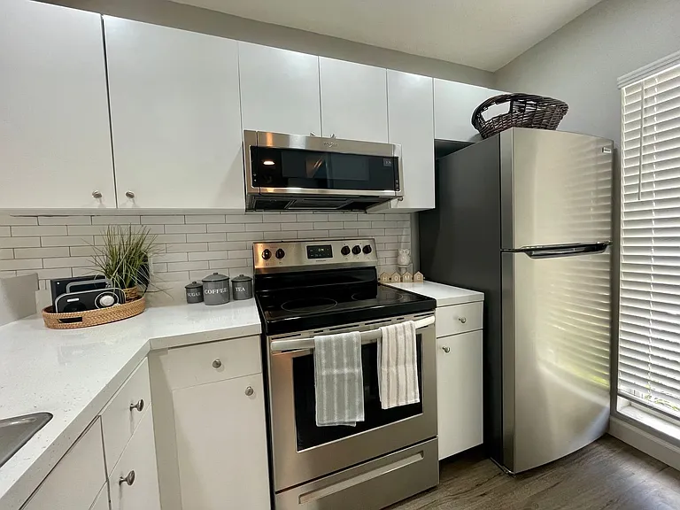 Village Park Townhomes | 2 & 3 Bedroom Apartments in Lady Lake, FL — Photo 46