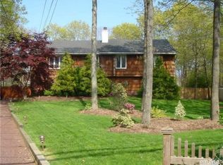 395 Pond Path, East Setauket, NY 11733