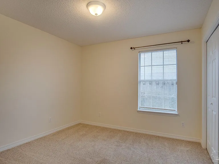 3012 Classic Dr — Photo 25