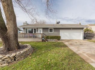720 Willow Dr, Salina, KS 67401