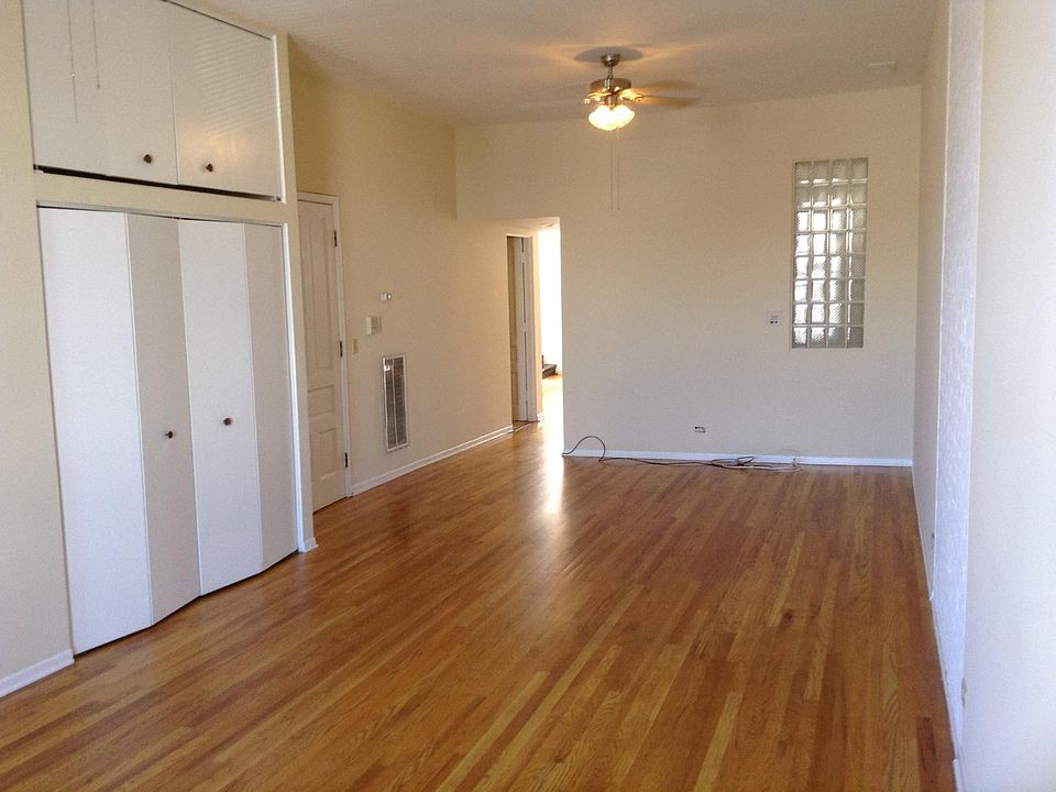 1st image of 1513 W Fullerton Ave