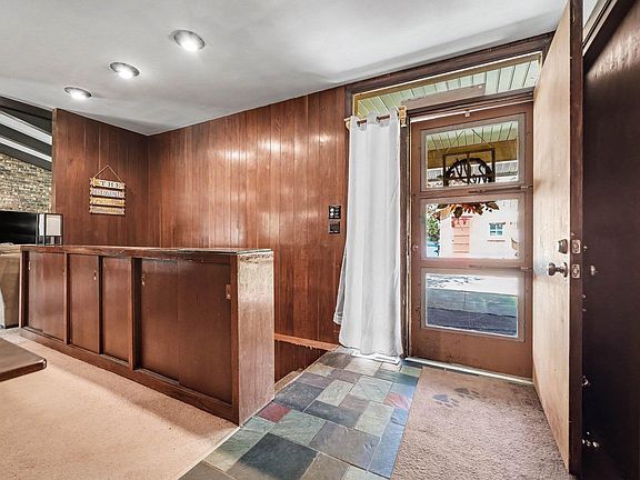 4th image of 50575 W Lakeshore Dr