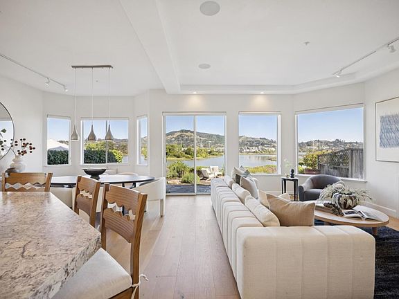 5th image of 255 Baypoint Drive