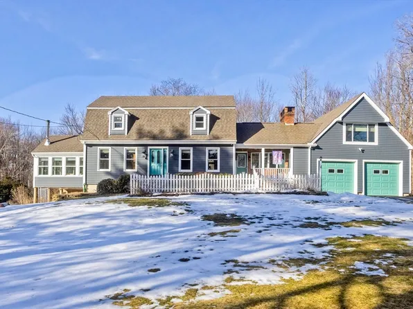 904 Main Rd, Granville, MA 01034