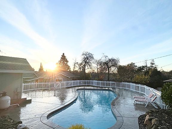 2nd image of 4141 Sottile Ln