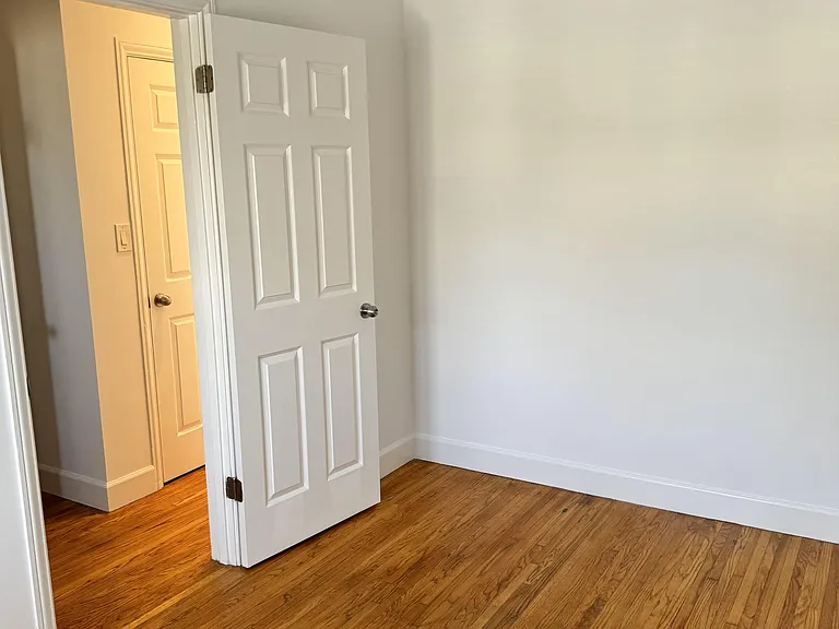 Vista - 1523 1/2 — Photo 1