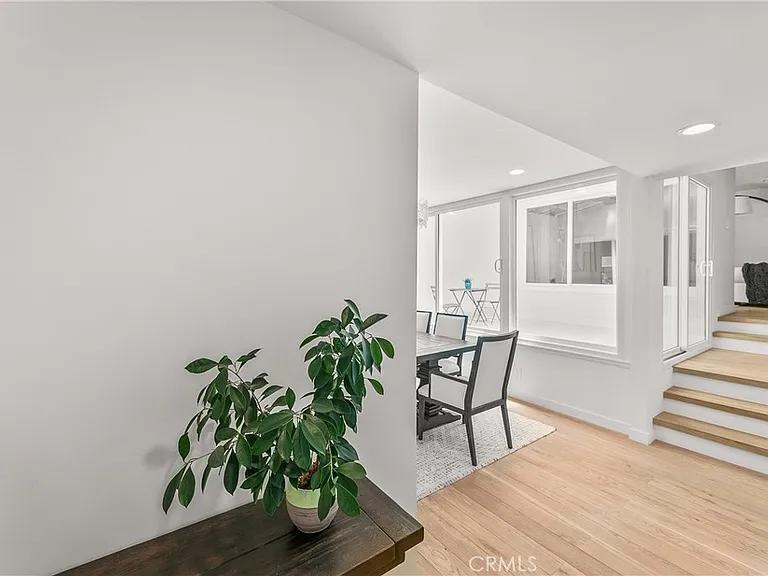 4745 S La Villa Marina #J — Photo 3